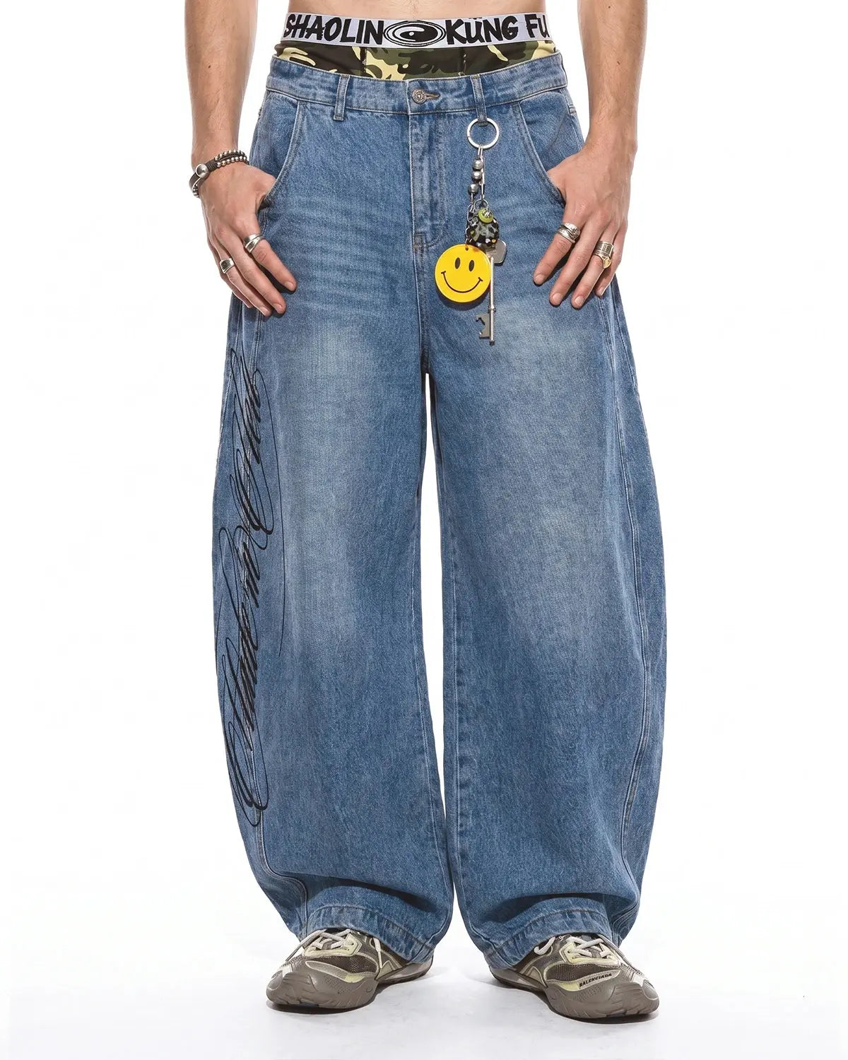 Script Graphic Barrel Jeans