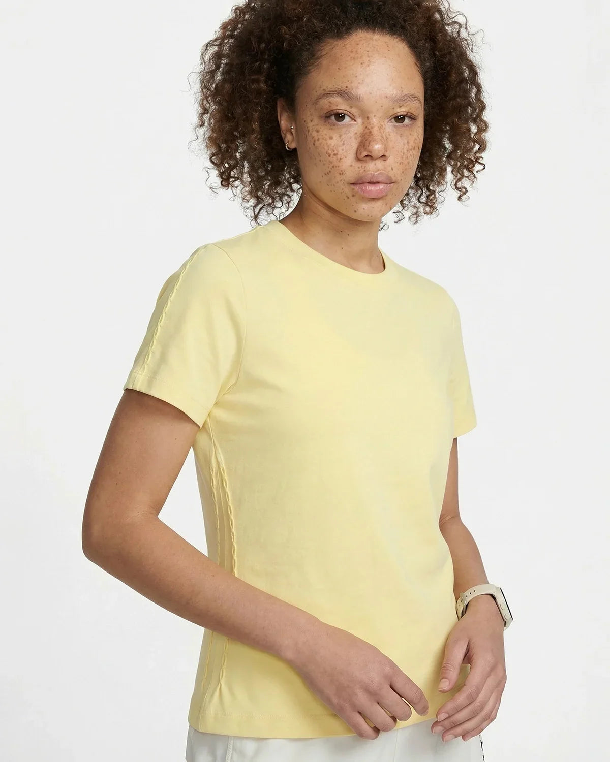 T-shirt respirant ajusté et rafraîchissant avec détails de coutures