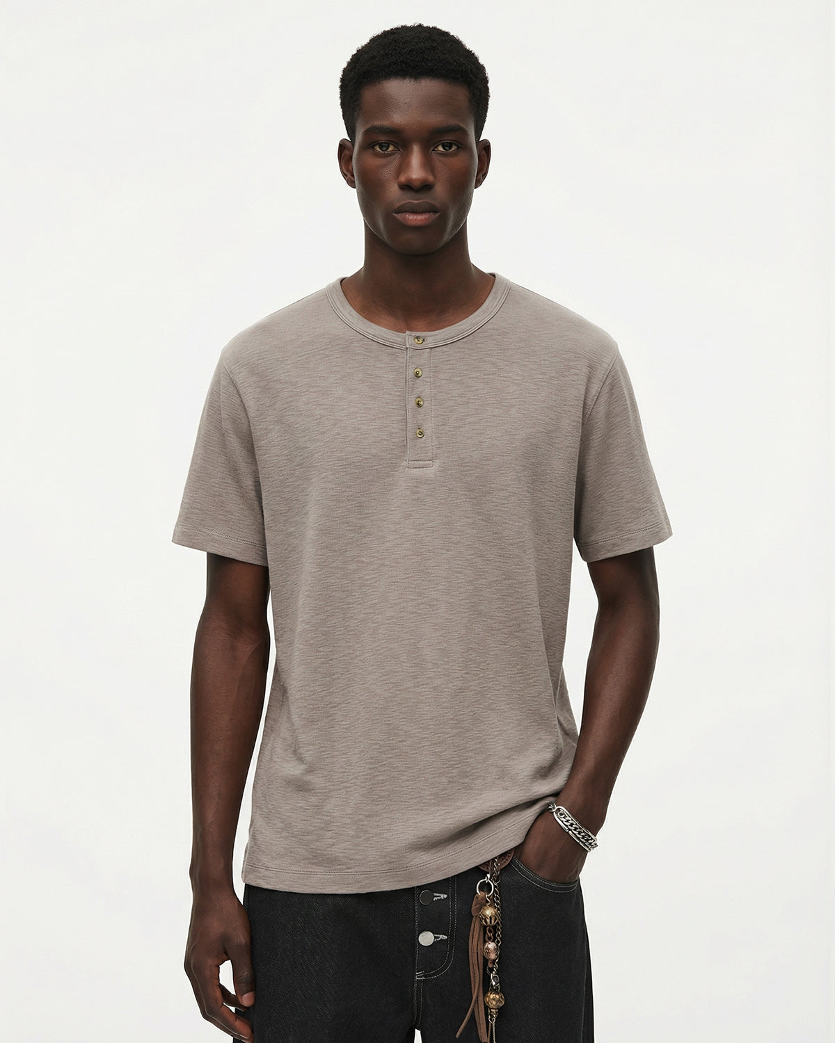 Camiseta casual Henley lisa