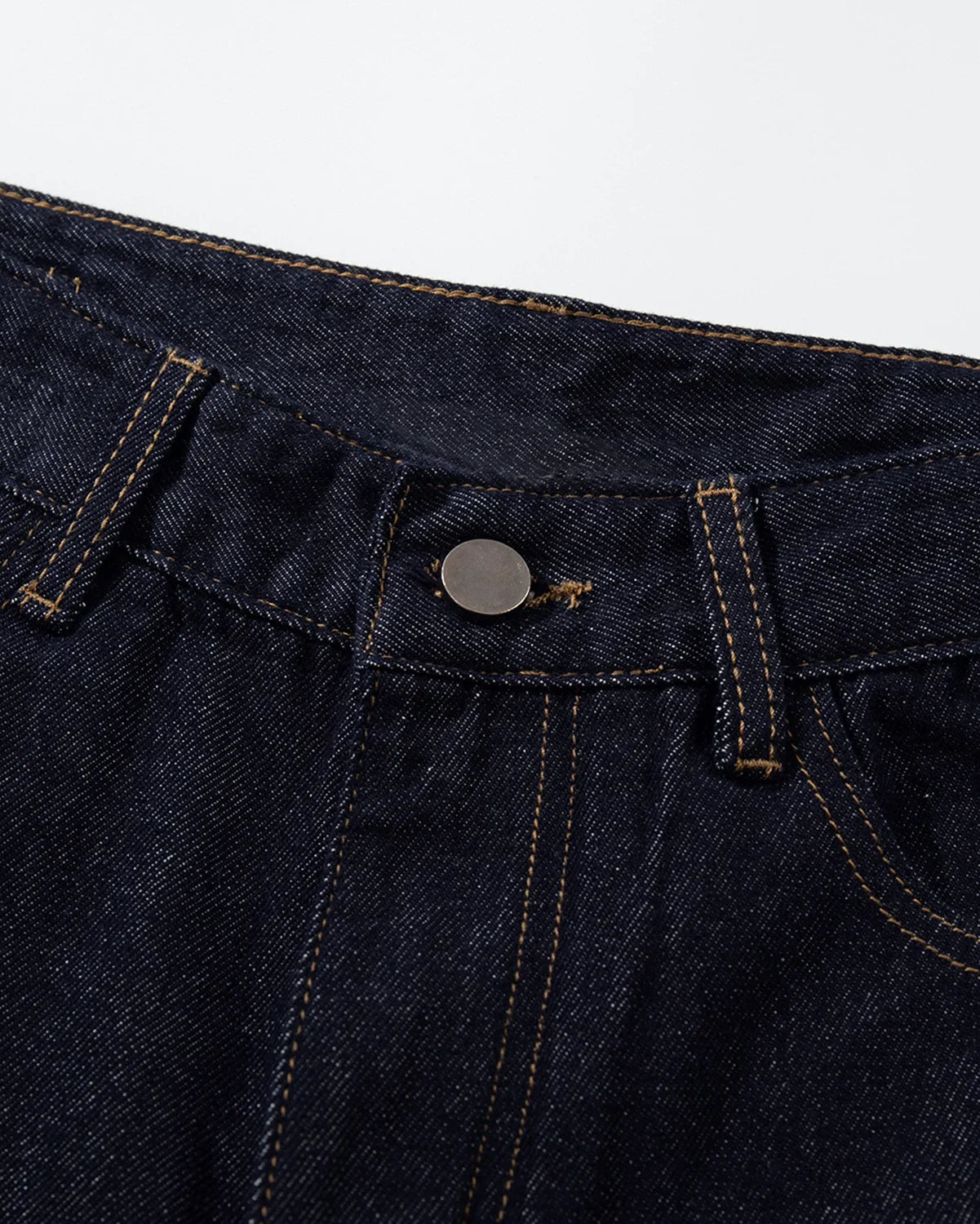 Cinch Back Baggy Denim Jorts