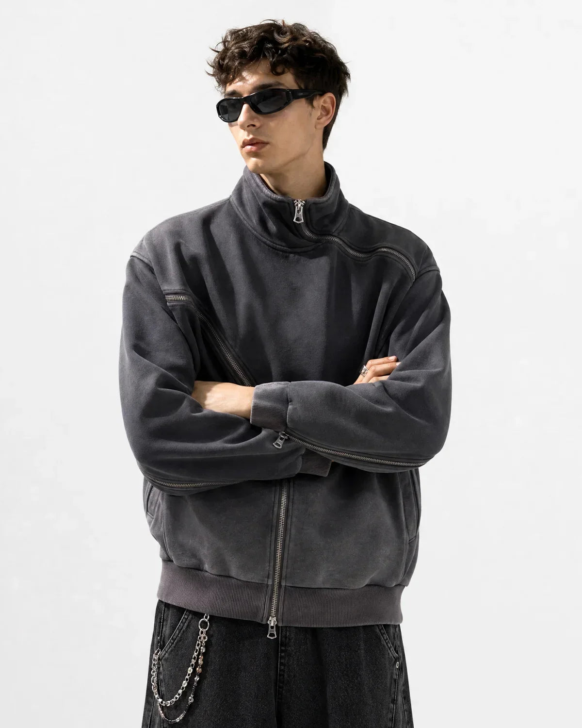 Sudadera lavada con cremallera asimétrica