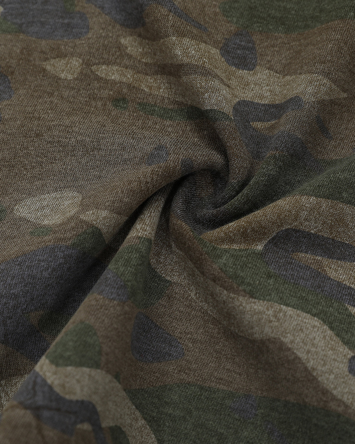 T-shirt graphique Vintage Camouflage à patch