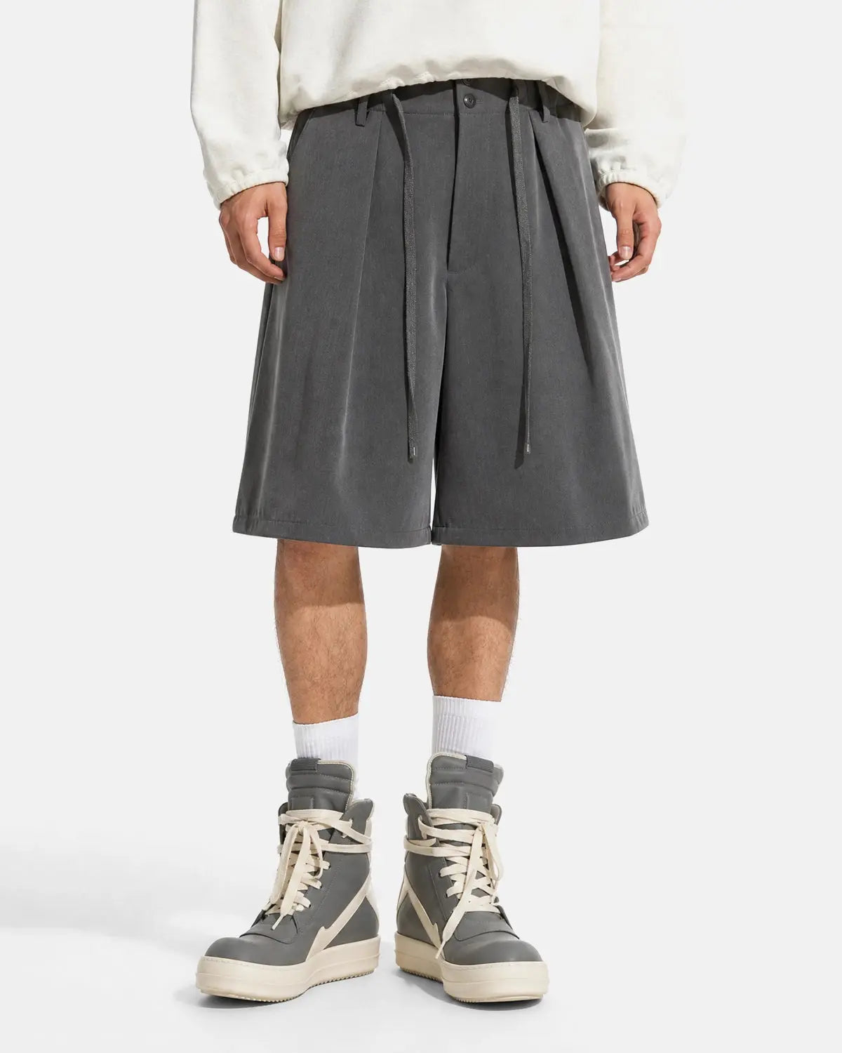 Drawstring Wide-Leg Tailored Shorts