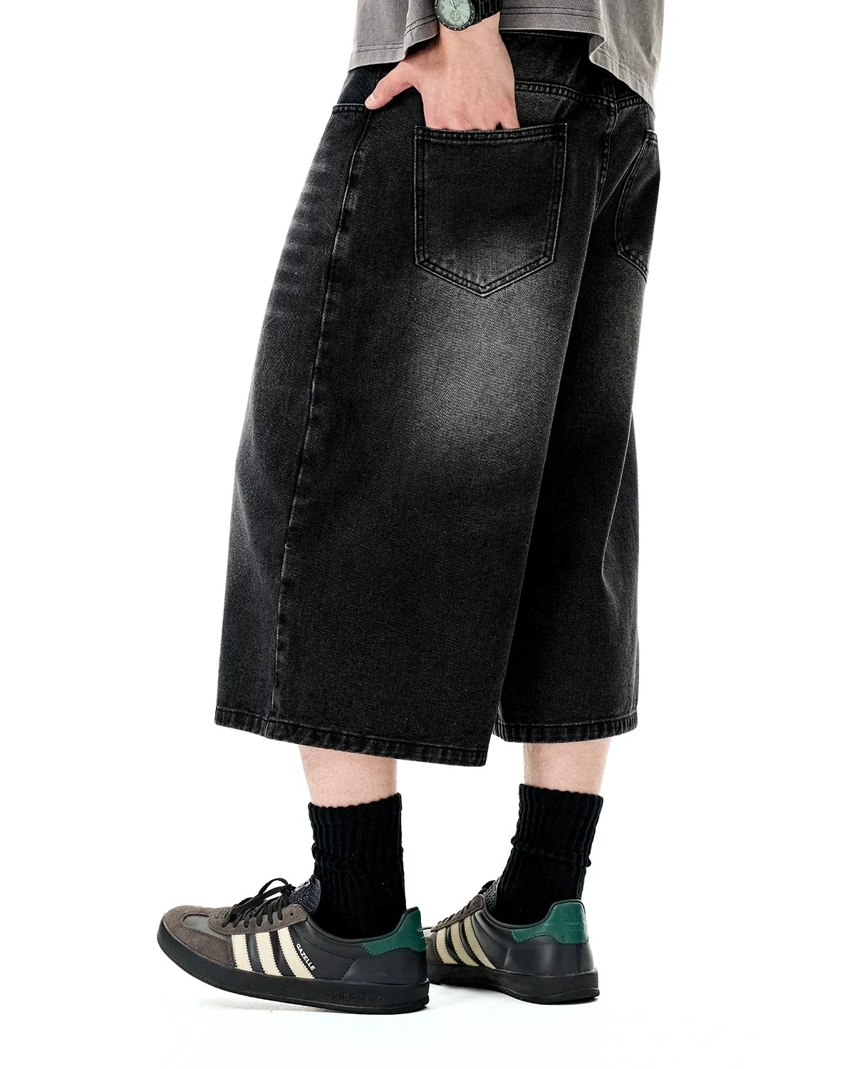 Washed Baggy Longline Jorts