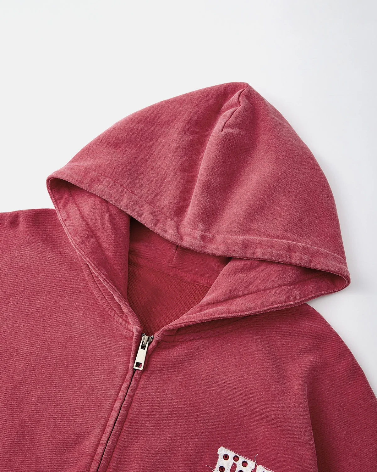 Sweat à capuche zippé effet délavé à lettre gothique