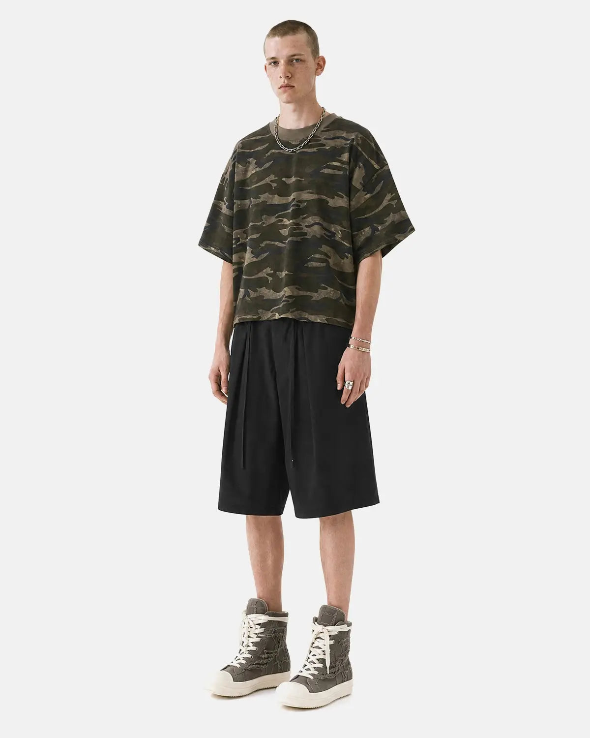 Drawstring Wide-Leg Tailored Shorts