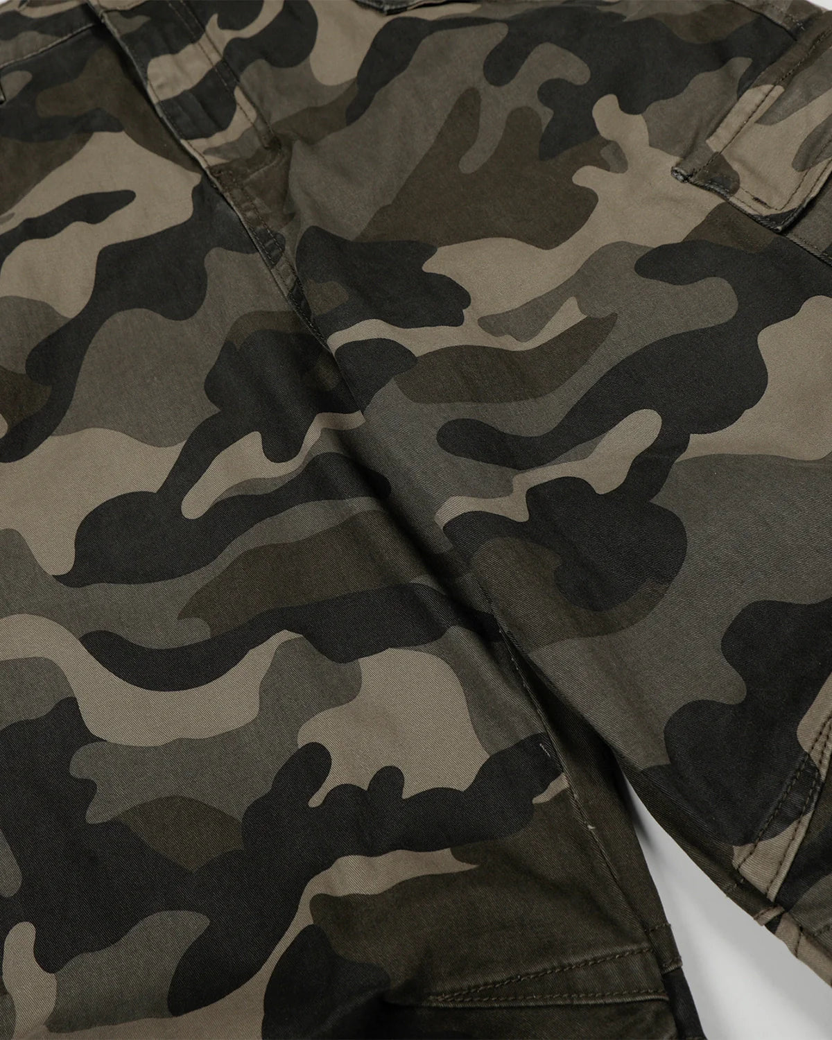 Multi-pockets Camo Barrel Cargo Pants