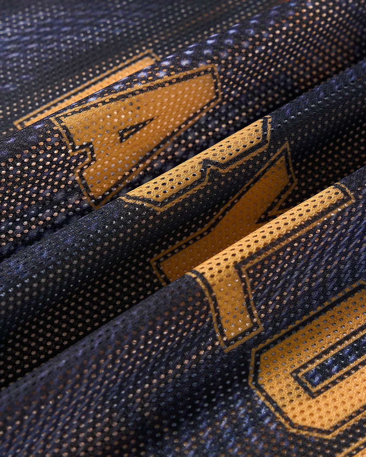 Gradient Pattern Mesh Jersey