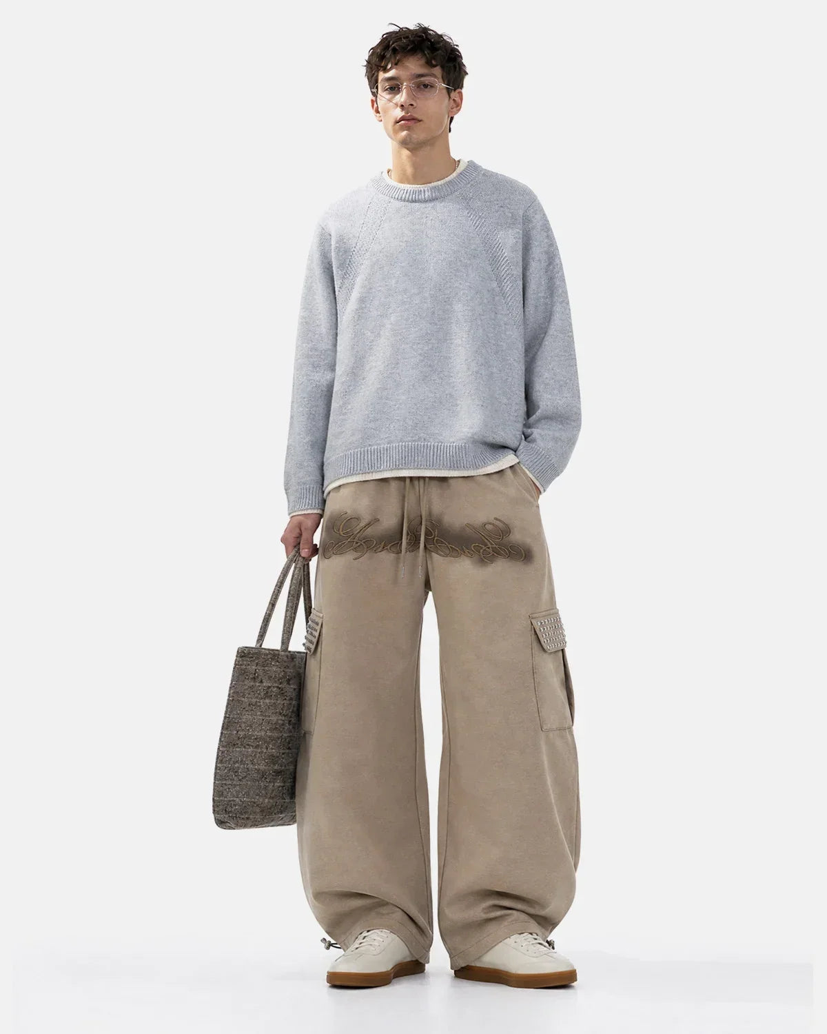 Calça de Moletom Cargo Baggy com Tachas