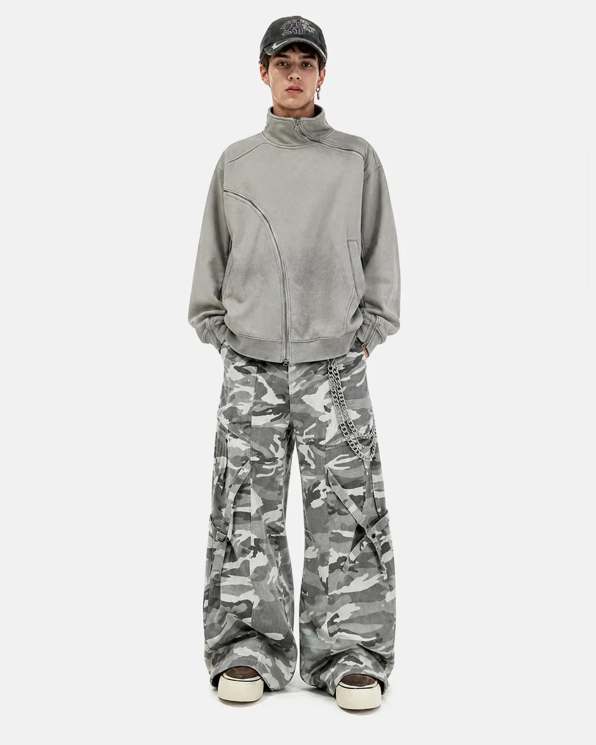 Sudadera lavada con cremallera asimétrica
