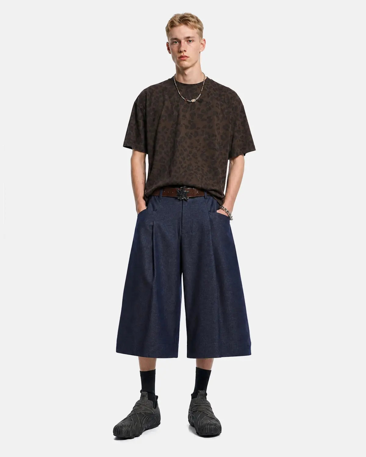 Pleated Wide-Leg Tailored Shorts