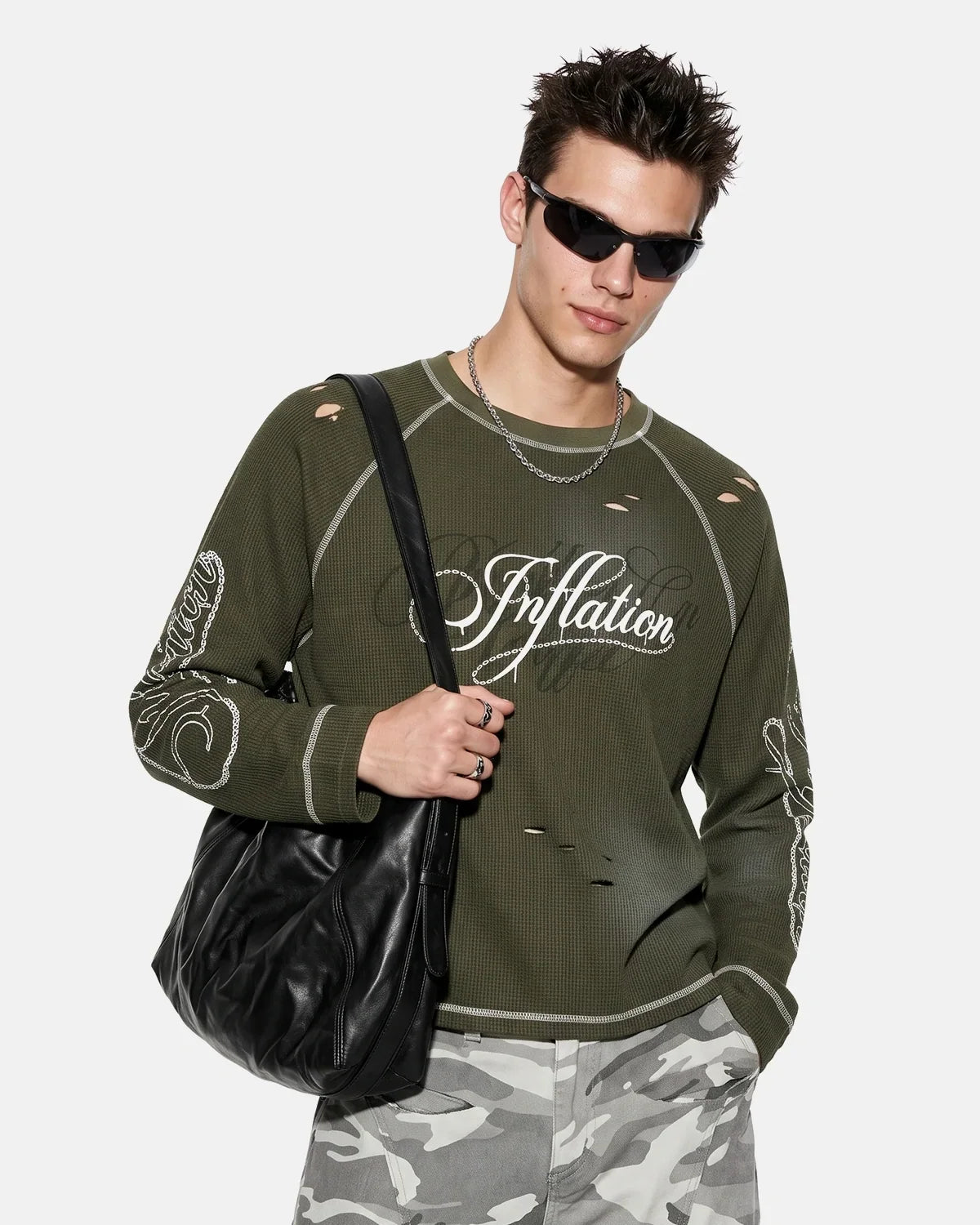 T-shirt en maille gaufrée à imprimé script usé et déchiré