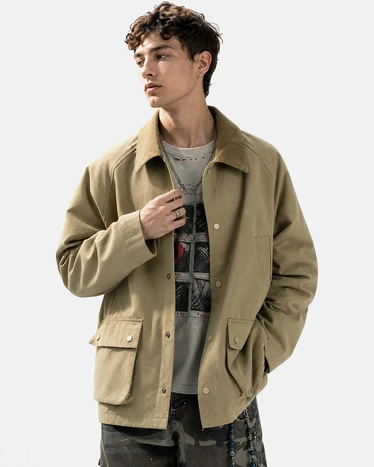 Veste boutonnée à poches utilitaires