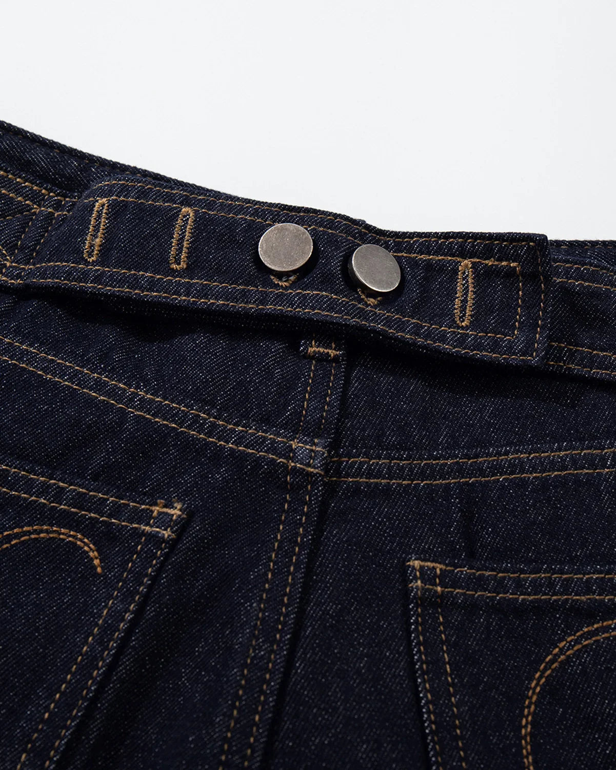 Cinch Back Baggy Denim Jorts