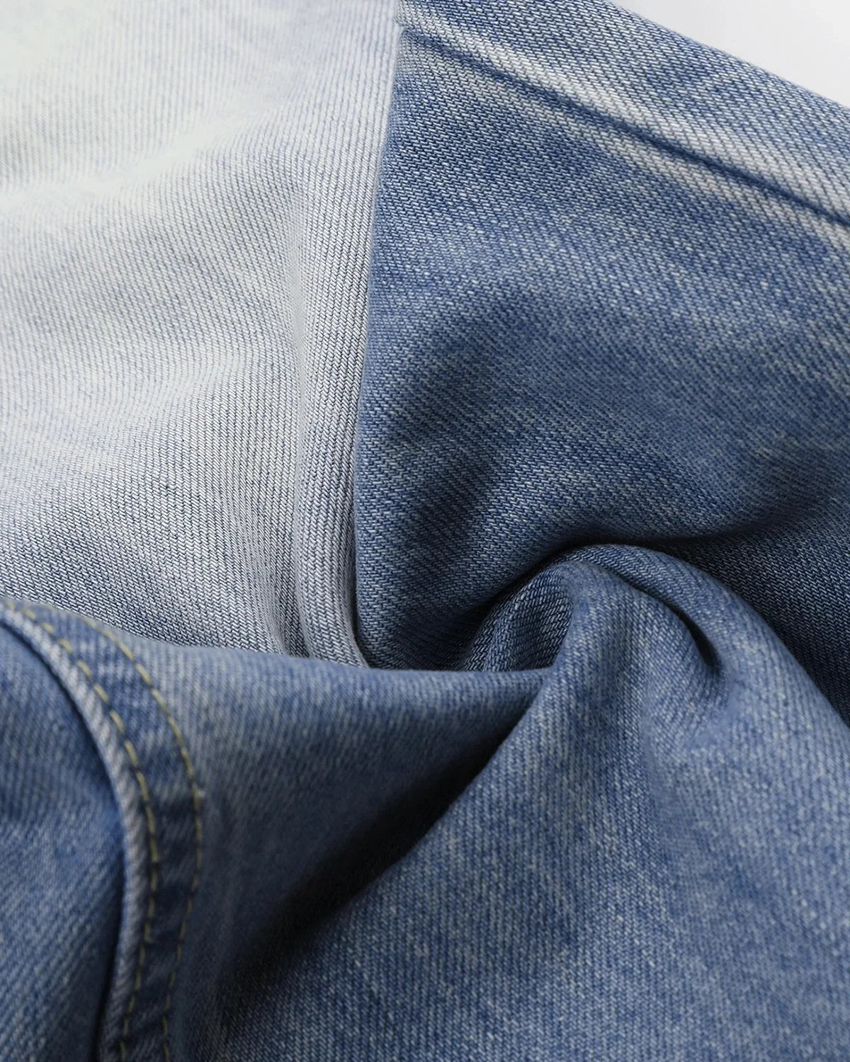 Calça Jeans Baggy com Costura Multicolorida