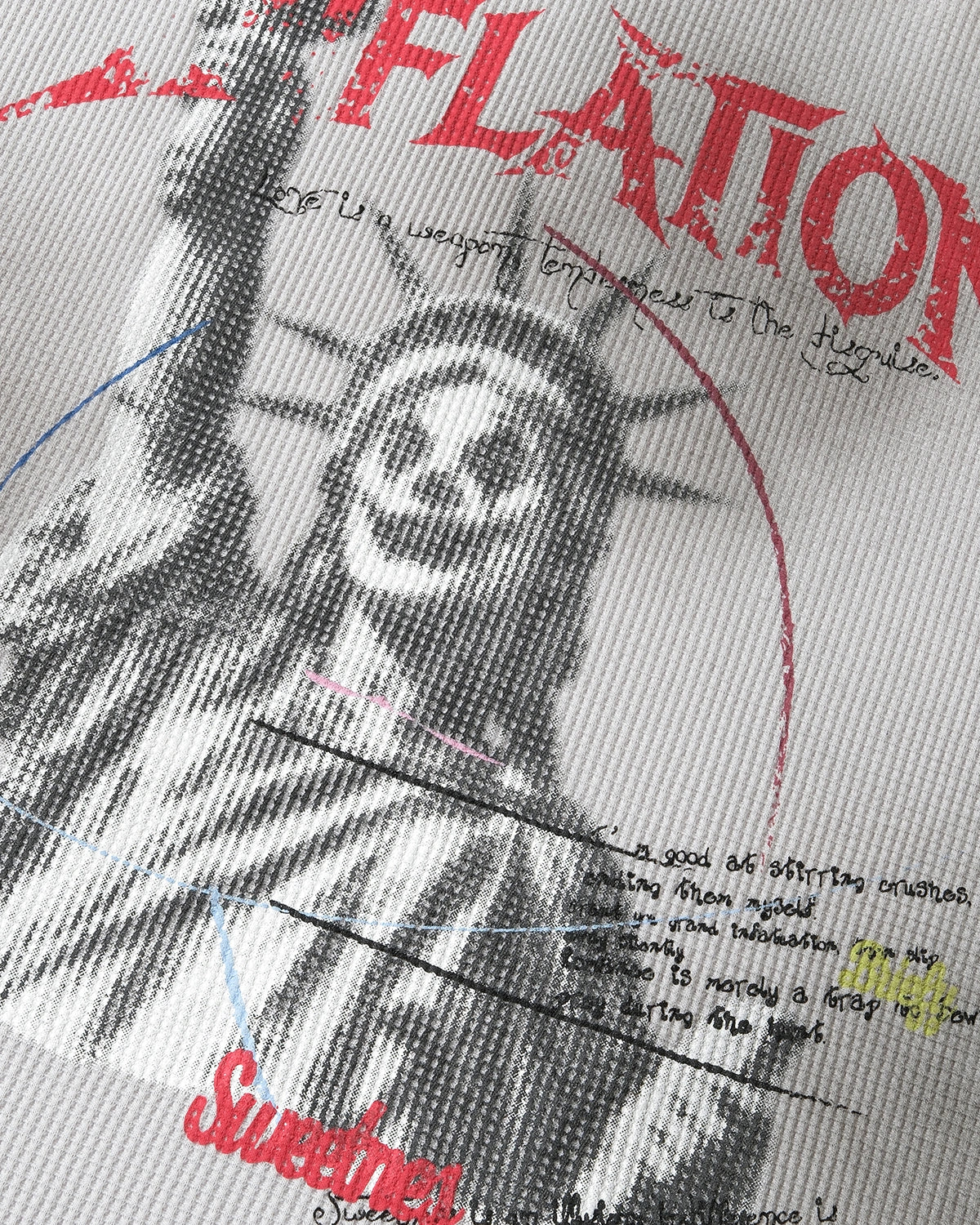 T-shirt gaufré à motif graphique effet usé