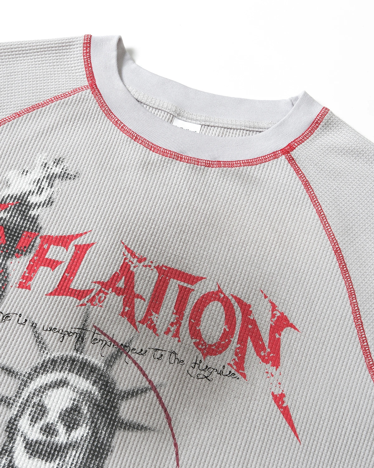 T-shirt gaufré à motif graphique effet usé