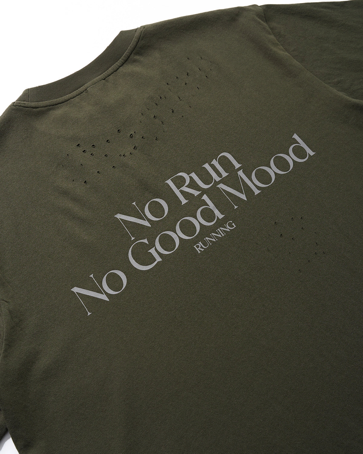 T-shirt délavé réfléchissant usé