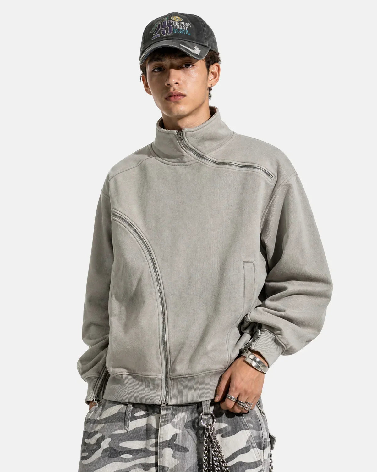 Sudadera lavada con cremallera asimétrica