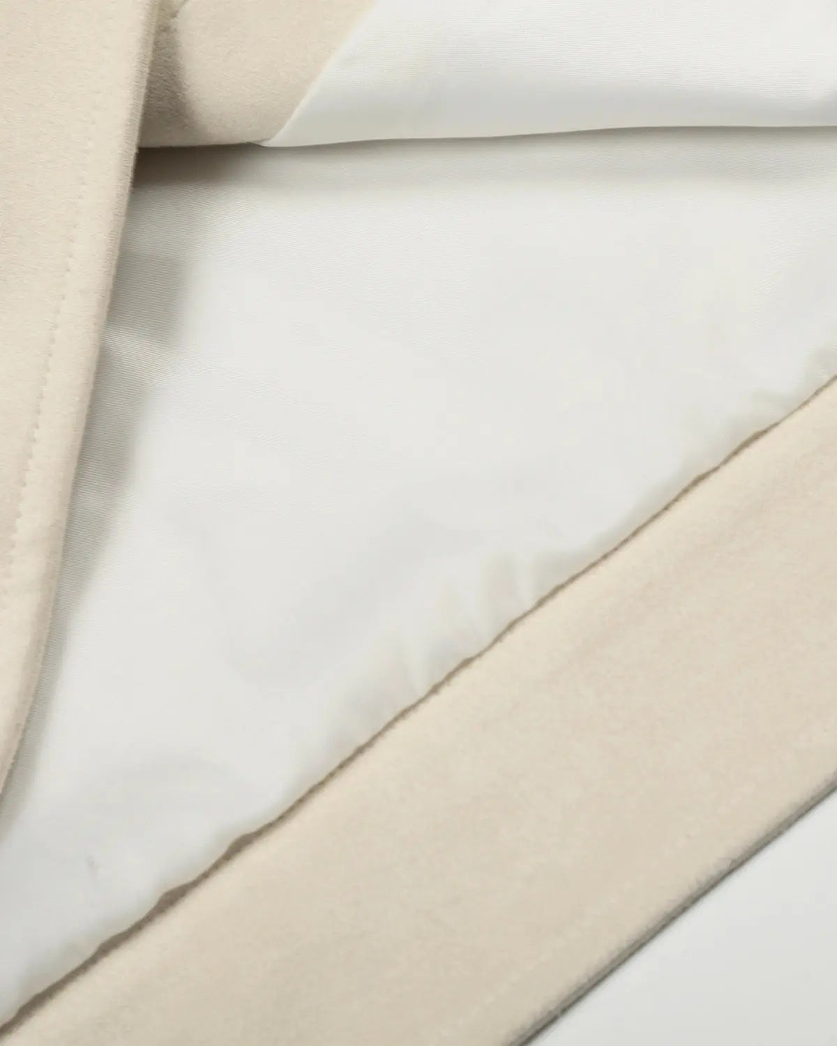 Embroidery Jacquard Cropped Clasp Jacket