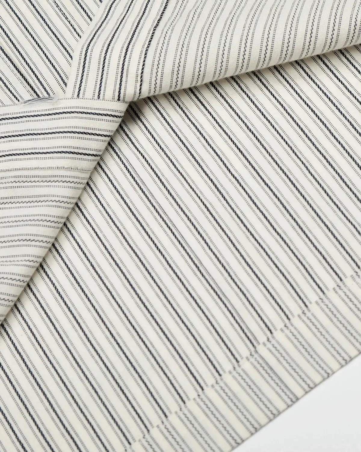 Chemise à manches courtes rayée avec patch graffiti