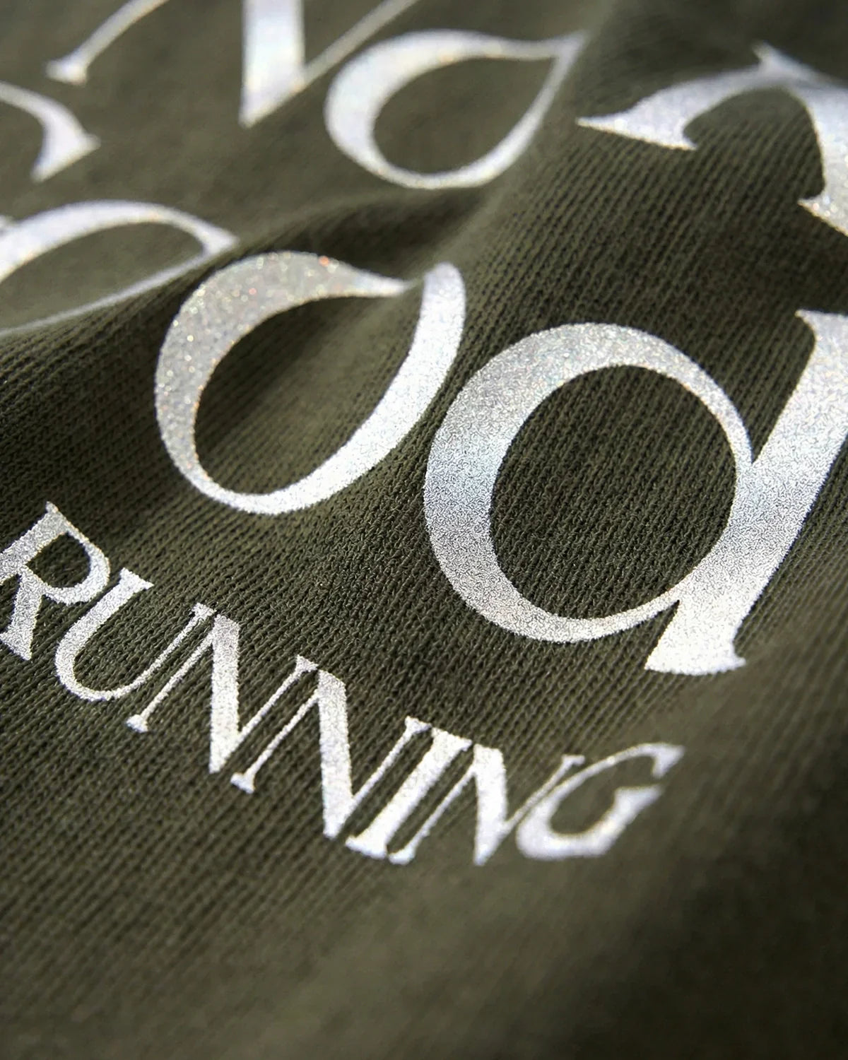 T-shirt délavé réfléchissant usé