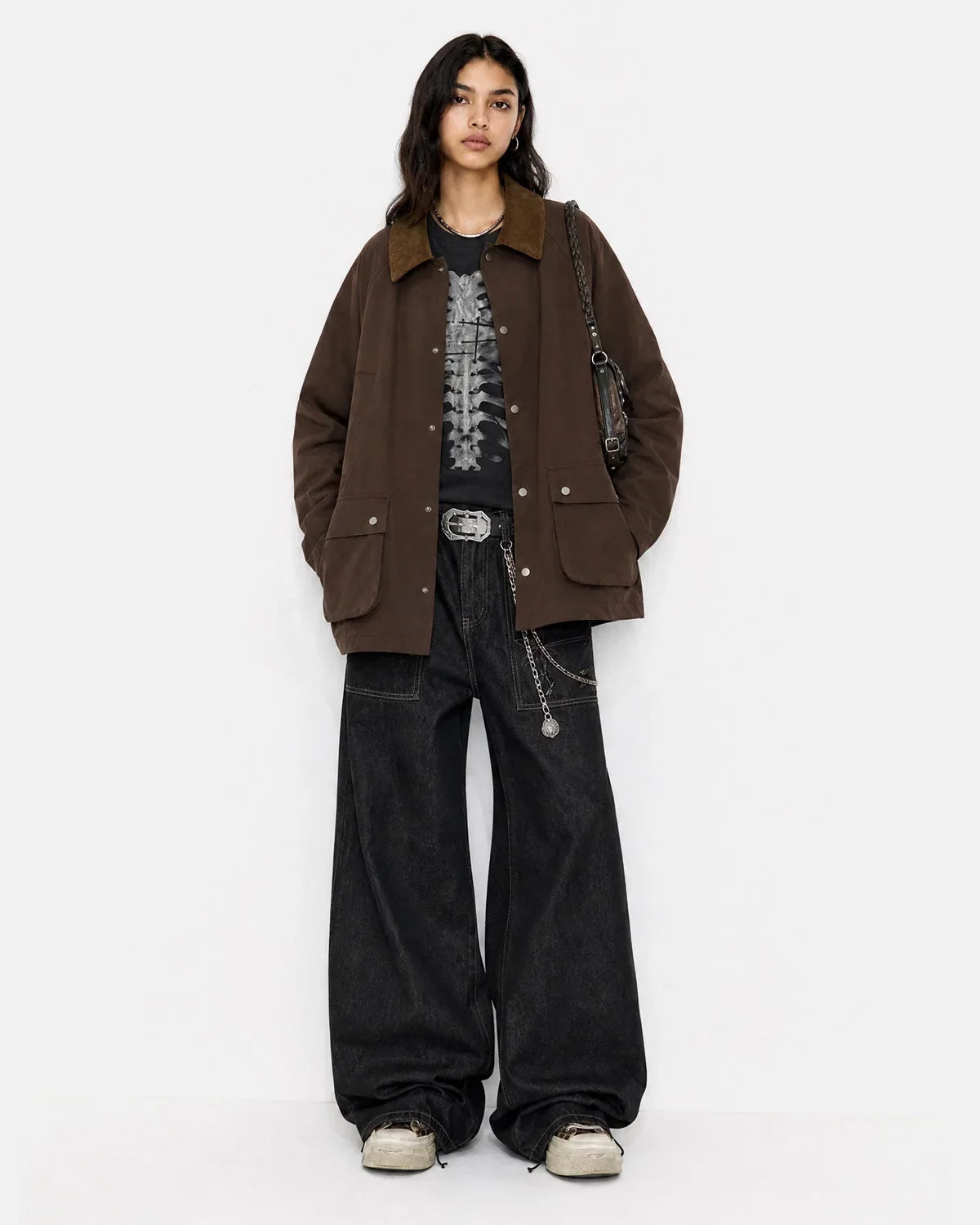 Veste boutonnée à poches utilitaires