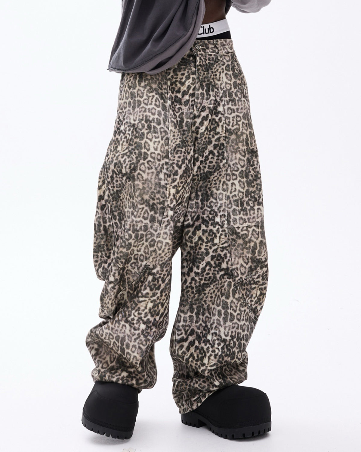 Vaquero con estampado de leopardo "Barrel"