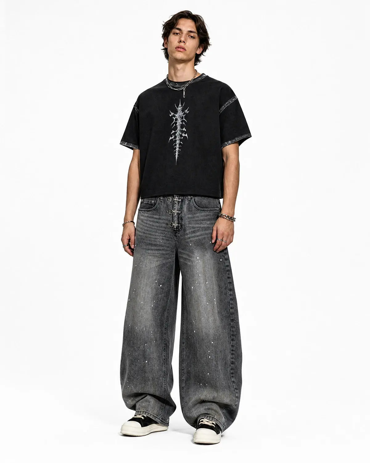 Metal Clasp Washed Barrel Jeans
