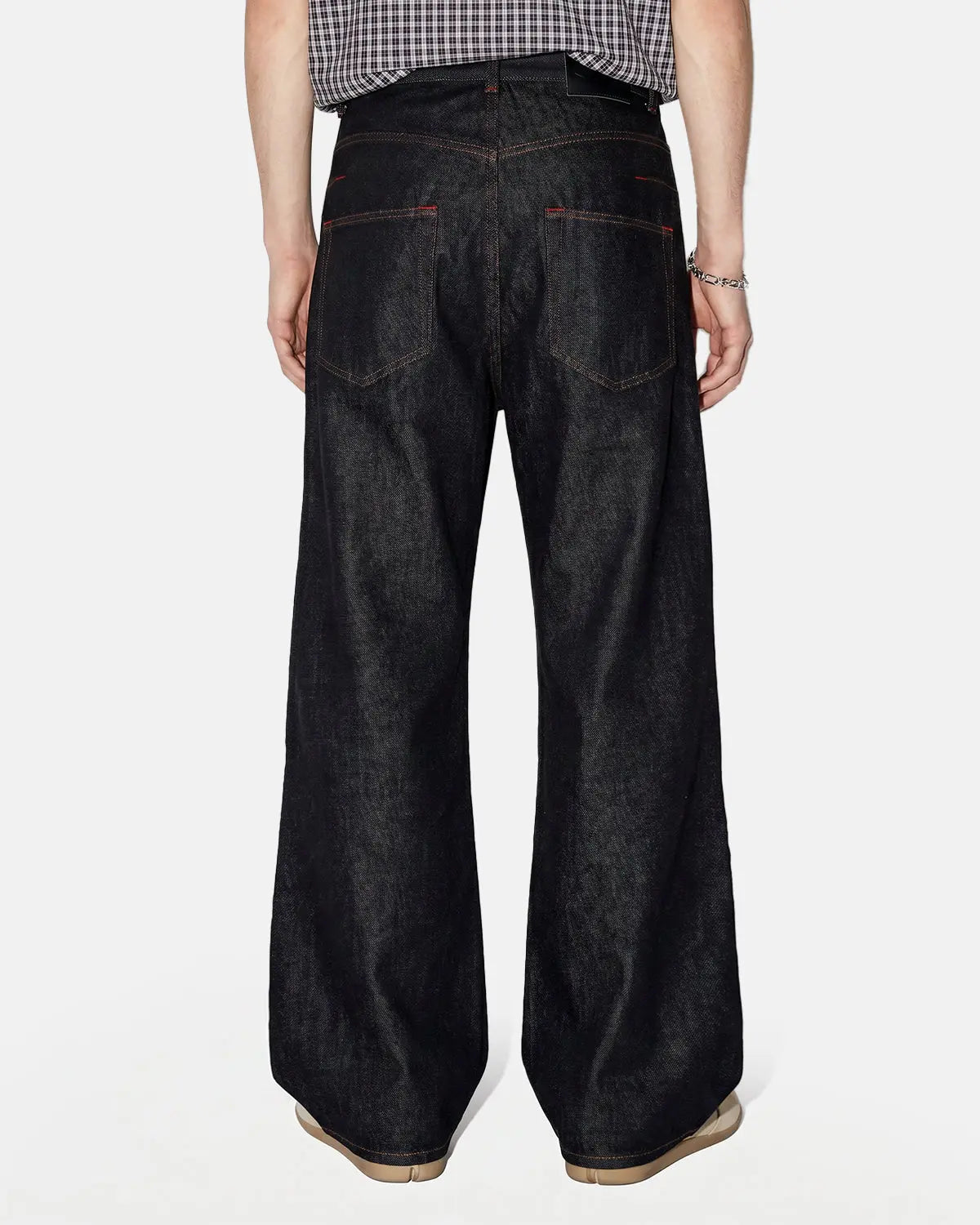 Asymmetric Buckle Raw Baggy Jeans