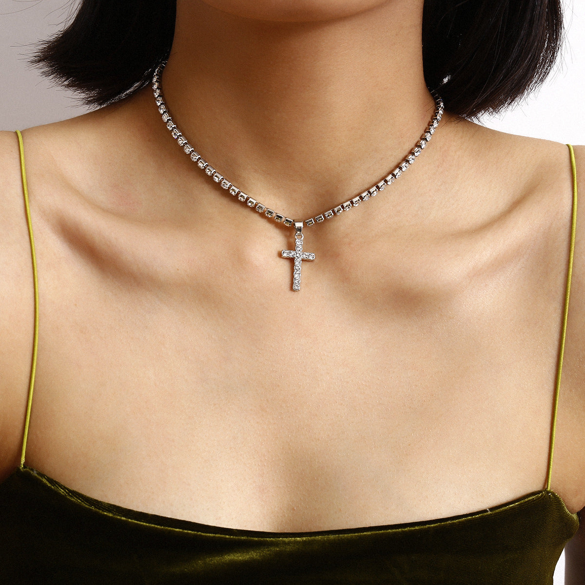 Diamond Cross Collarbone Necklace