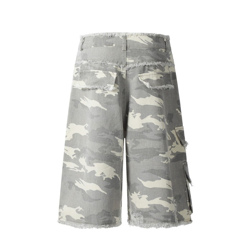 Pantaloncini cropped con stampa leopardata mimetica