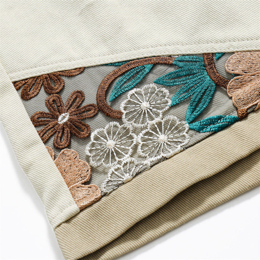Geborduurde sportshorts met kant en stiksels