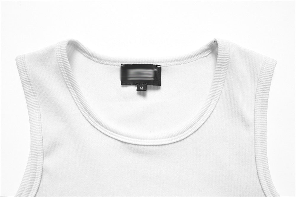 Geripptes, schmal geschnittenes Tanktop