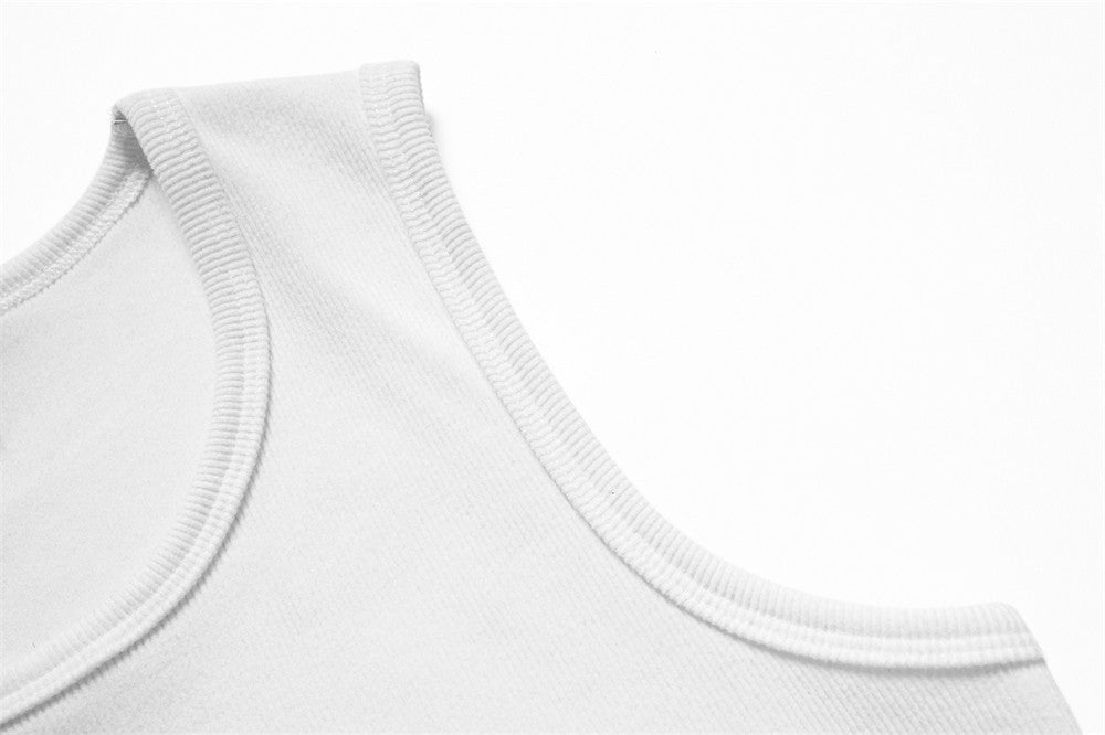 Geripptes, schmal geschnittenes Tanktop