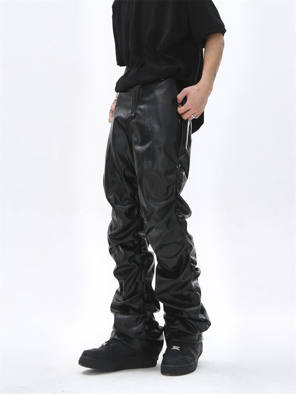 Pantalon froncé en similicuir Madxmarx