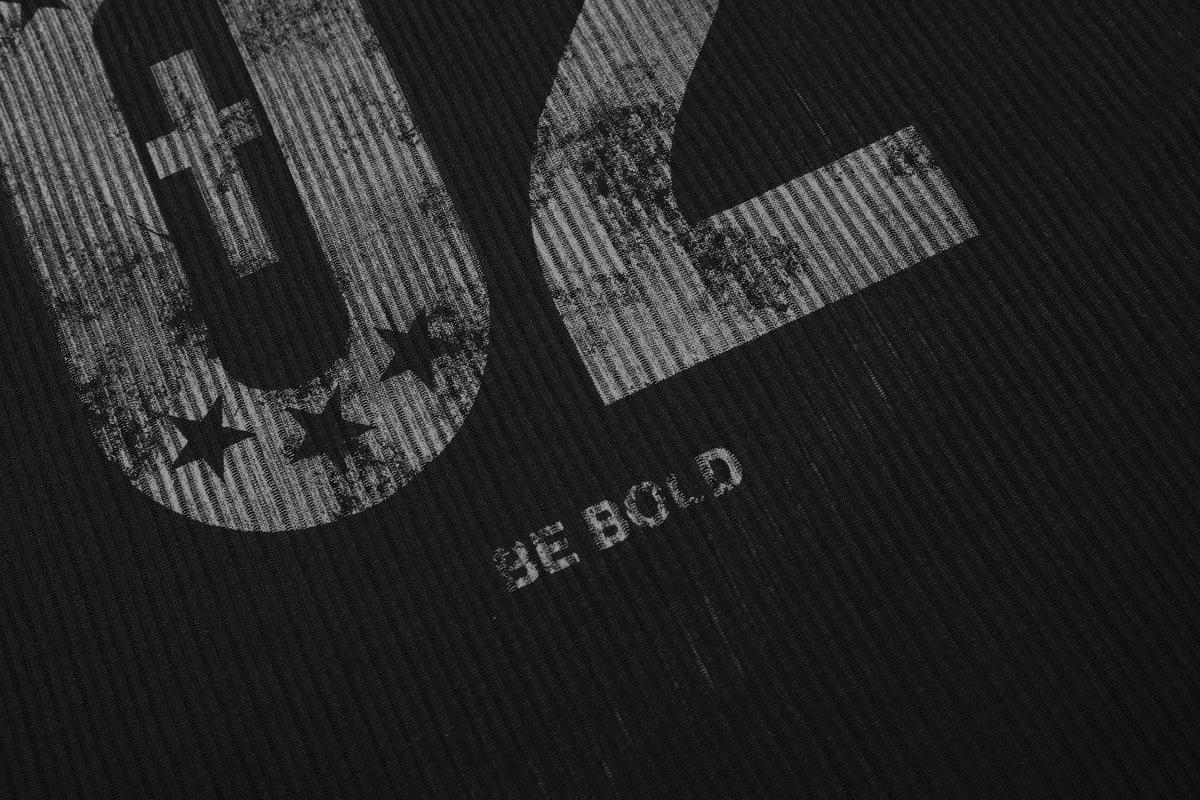 Madxmarx “02 Varsity V-Neck Tee”