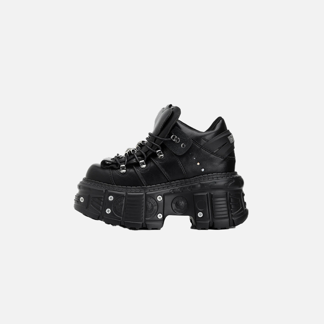 Heart-Tongue Platform Black Y2K Shoes