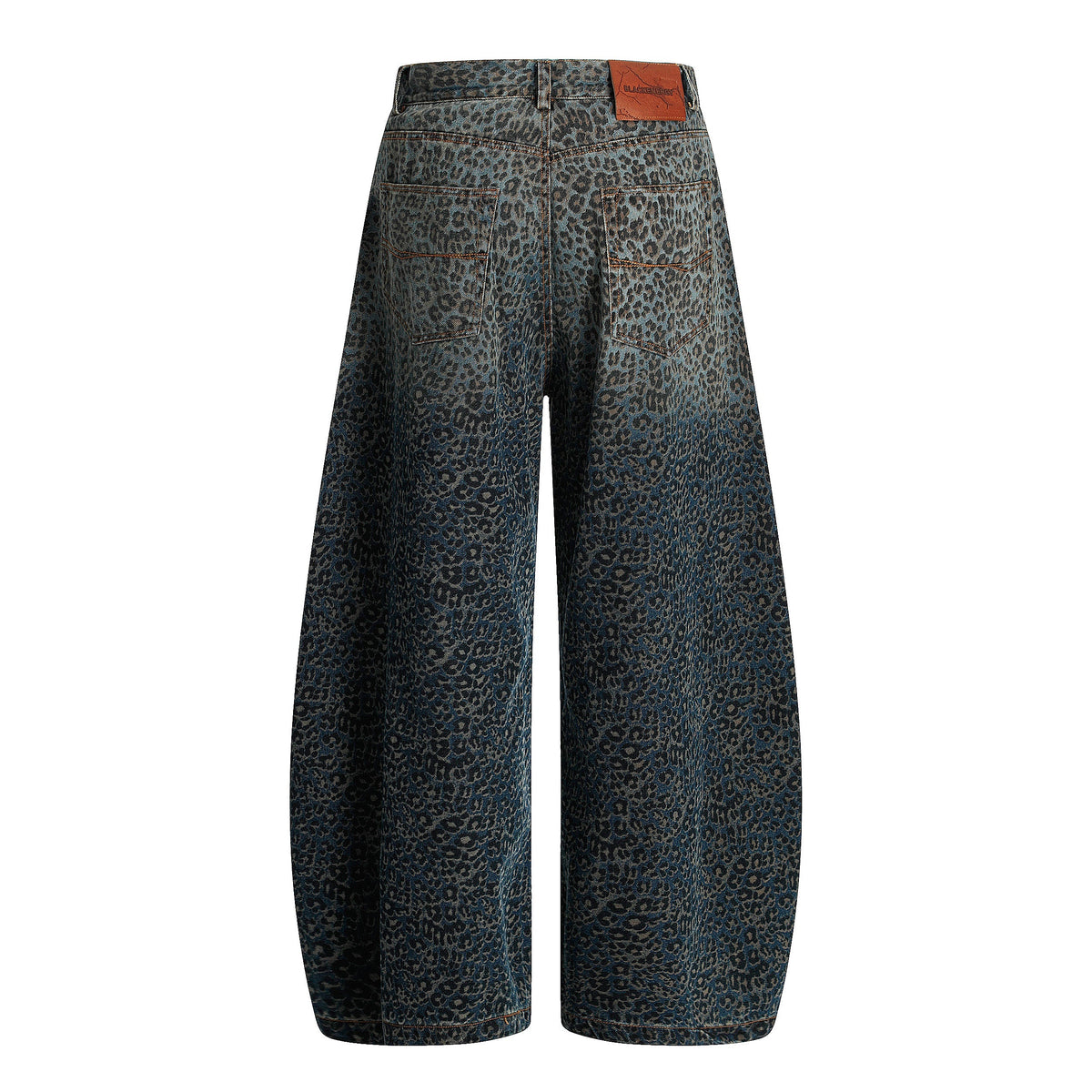Pantalones de mezclilla tipo barril con estampado de leopardo Madxmarx