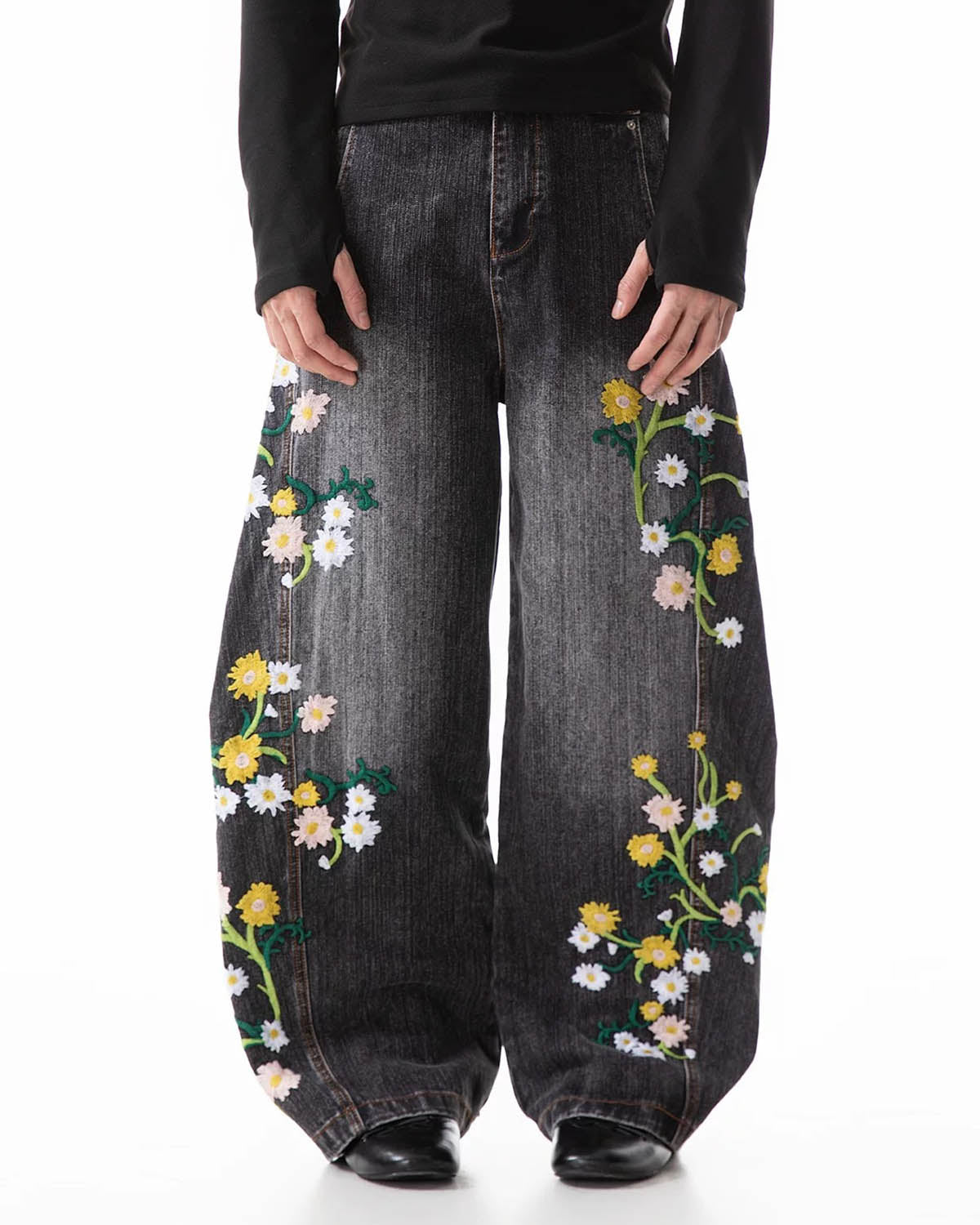 Embroidery Bamboo Weave Baggy Jeans