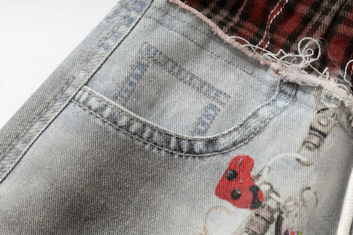 Madxmarx Plüsch-Anhänger aus Used-Look-Denim