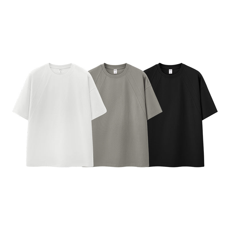 Camisetas amplias deconstruidas