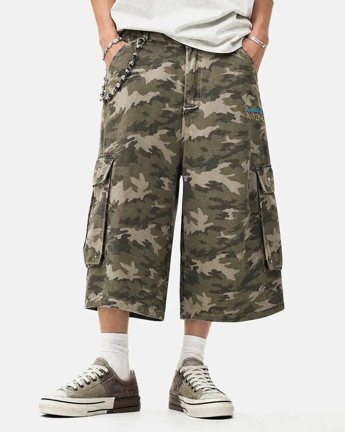 Embroidered Camo Cargo Longline Shorts