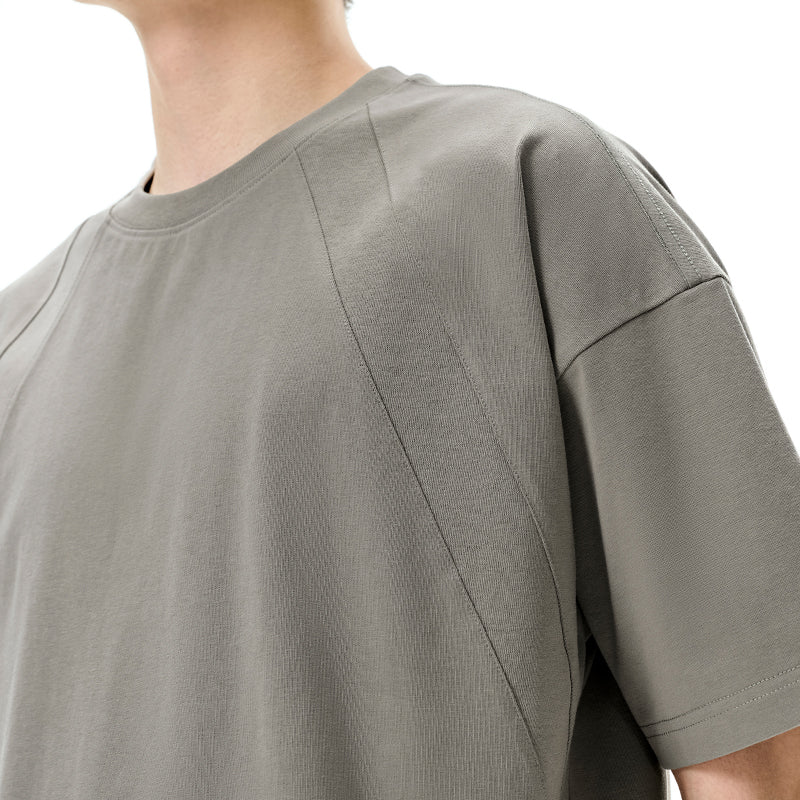 Camisetas amplias deconstruidas