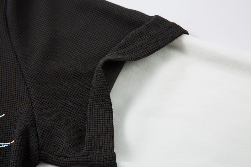 Polo de Manga Comprida com Camadas Gráficas Vampire Madxmarx