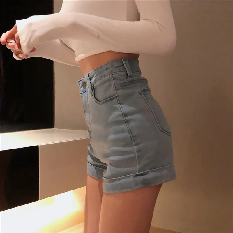 Shorts in denim a vita alta in stile retrò chic