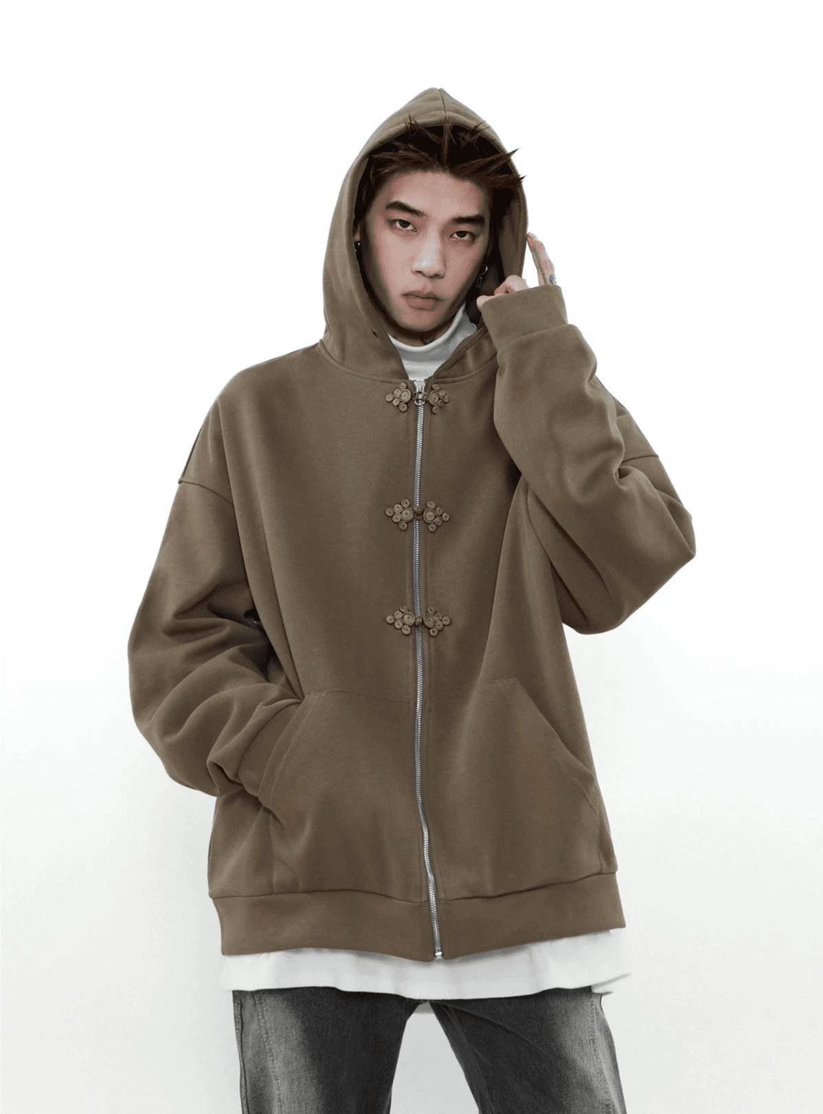 Sweat à capuche tricoté avec fermeture éclair et boutons