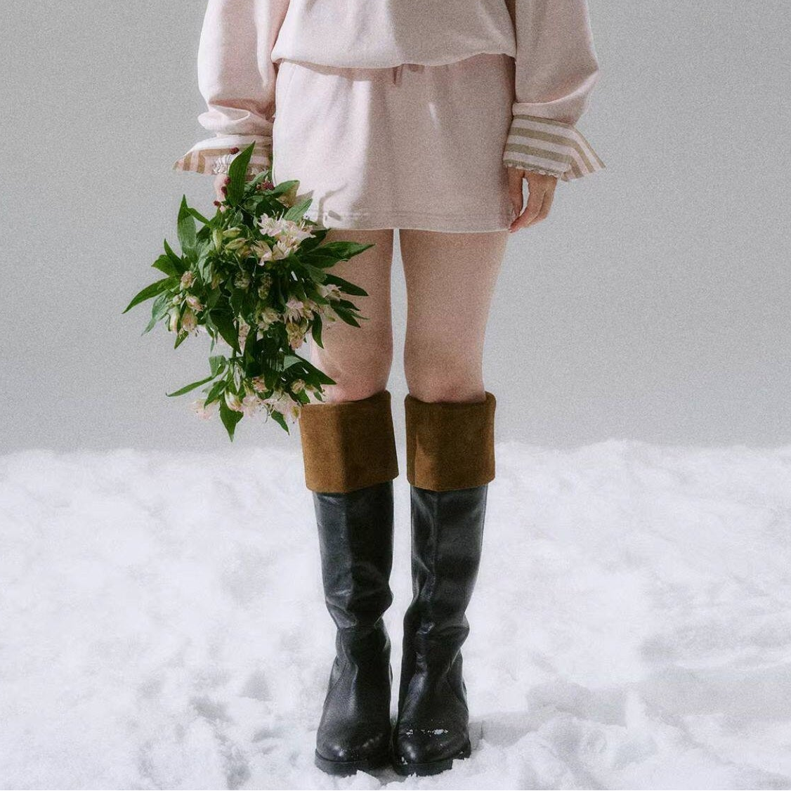 Skin-Friendly Sweatshirt & Short Skirt Setup