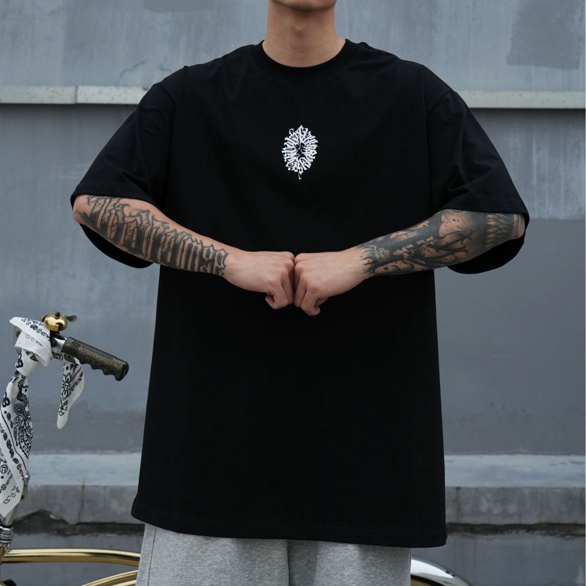 West Coast Graphiti Manuskript Grafik T-Shirt
