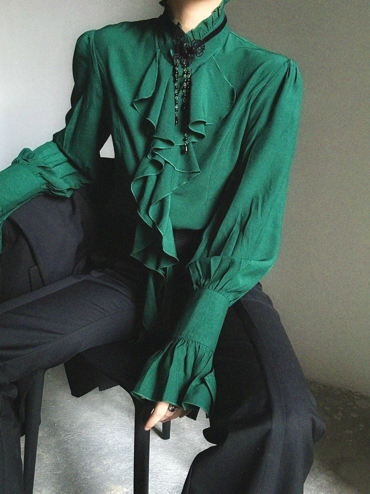 Camicia a maniche lunghe con volant e colletto rialzato